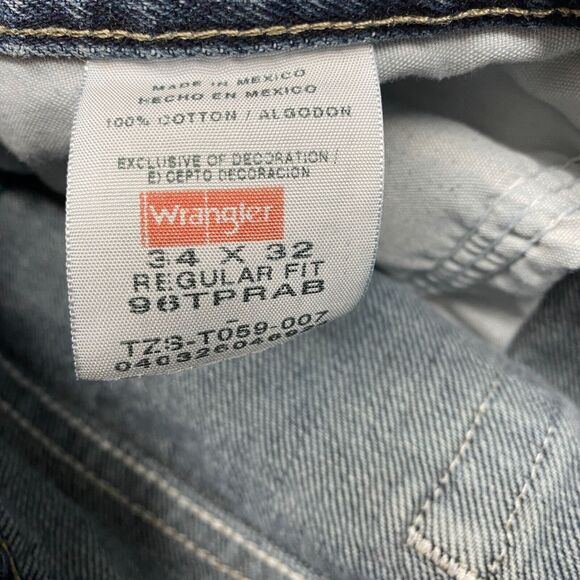 Wrangler Jeans Mens 34 Blue Denim Regular Fit Straight Distressed 31 Inseam - Picture 14 of 15